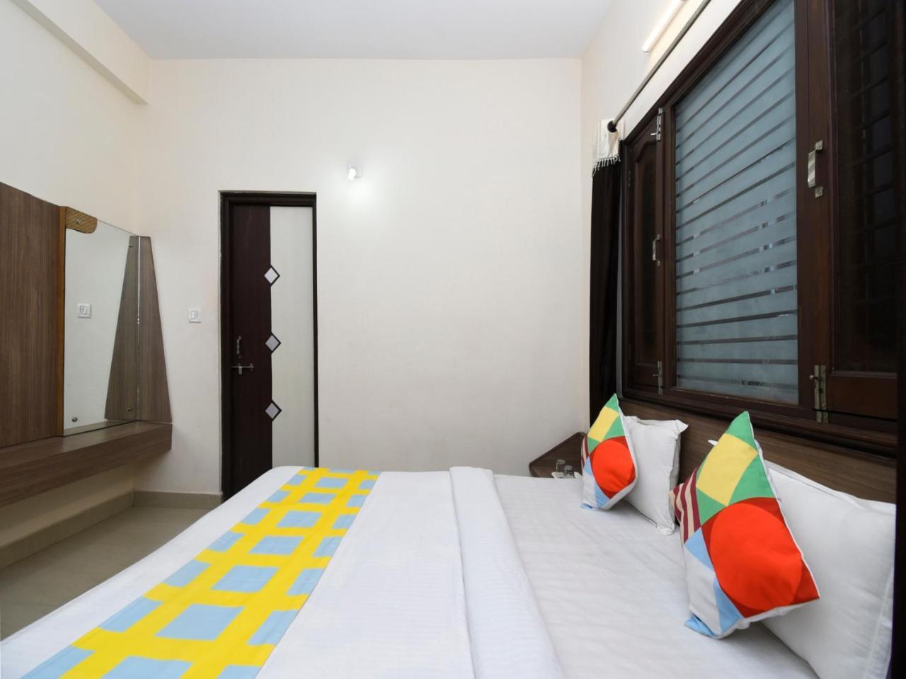 Elegant 1Br Stay In Mount Abu Central 외부 사진