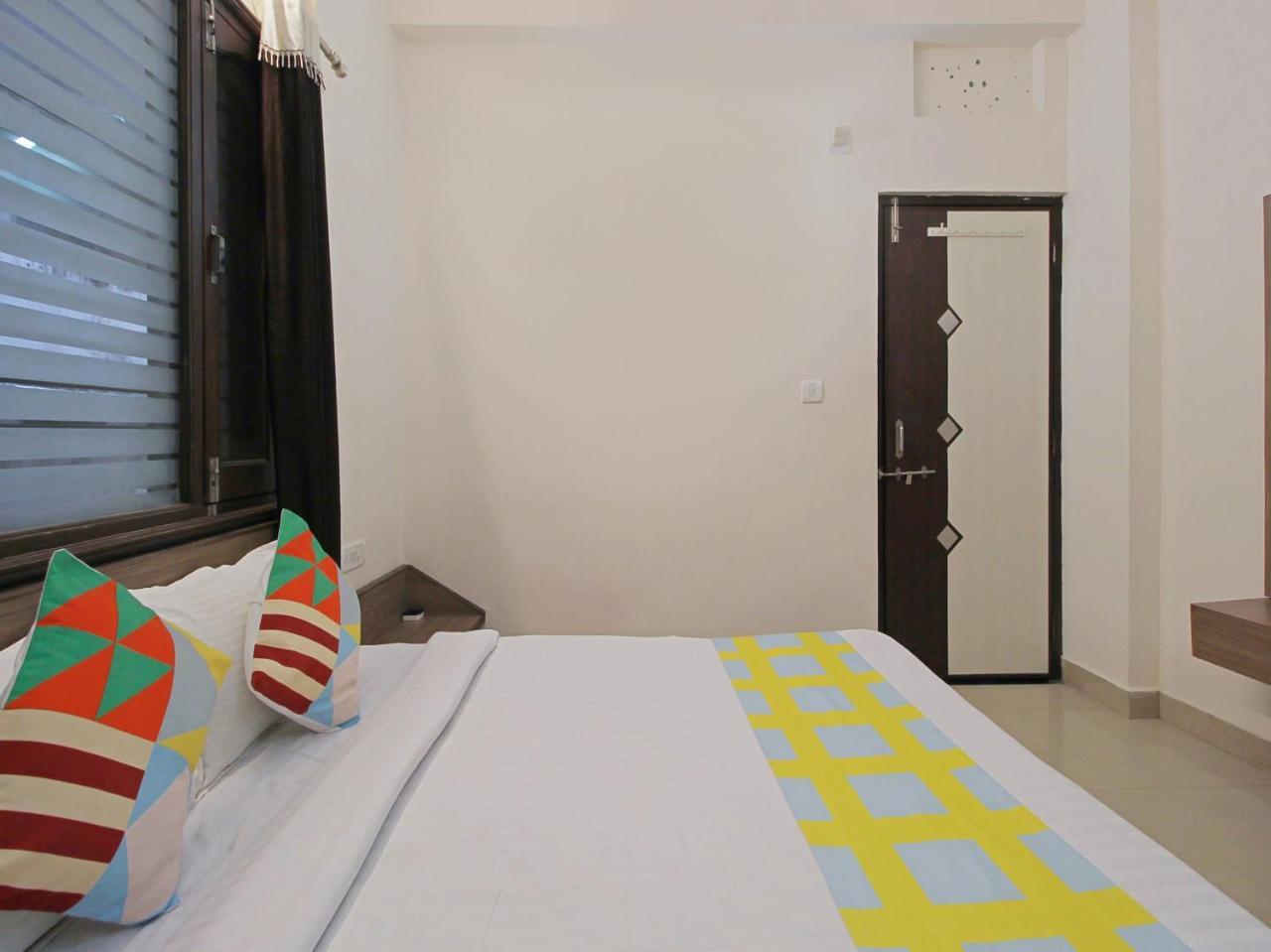 Elegant 1Br Stay In Mount Abu Central 외부 사진